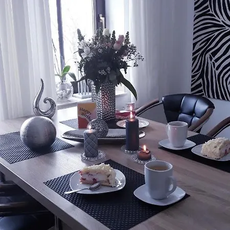 - Lehmanns Apartment *