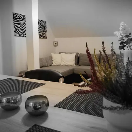 - Lehmanns Apartment *