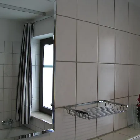 - Lehmanns Apartment *